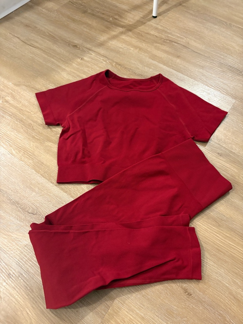 Cropped Red Short Sleeve Knit Top